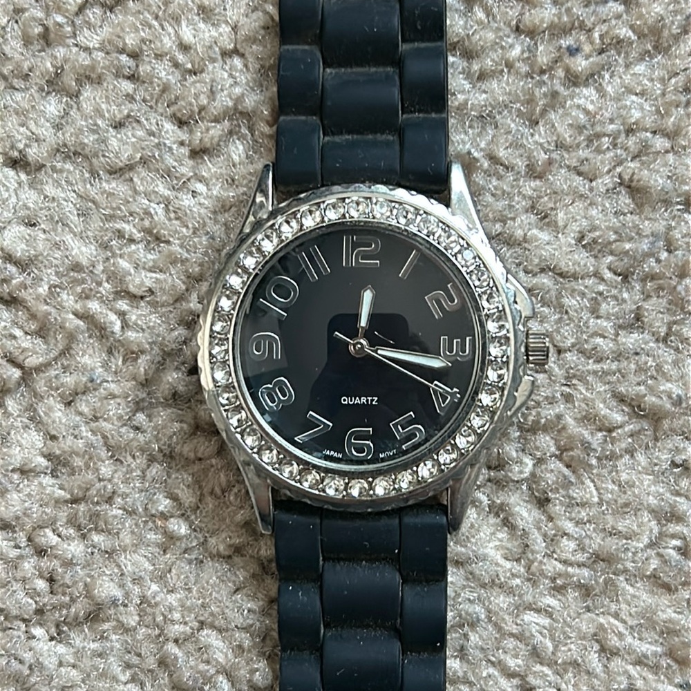 Accutime women’s vintage silver/black crystal adjustable‎ rubber bracelet watch